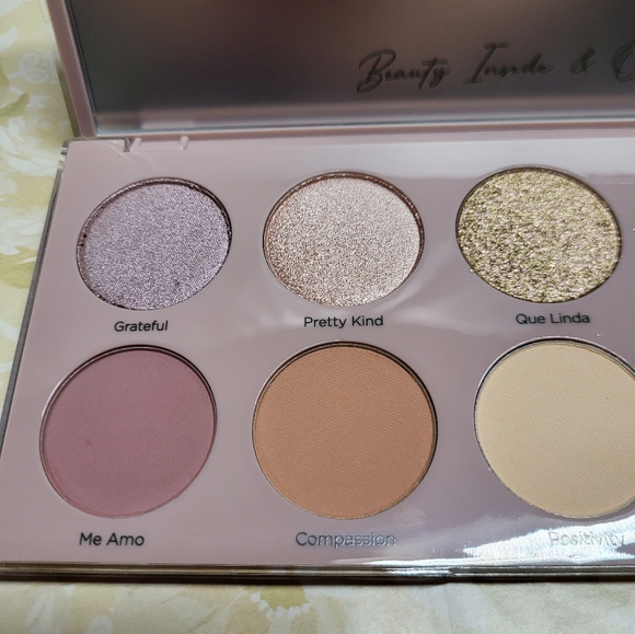 Dominque Essential Palette, NIB - Picture 6 of 13